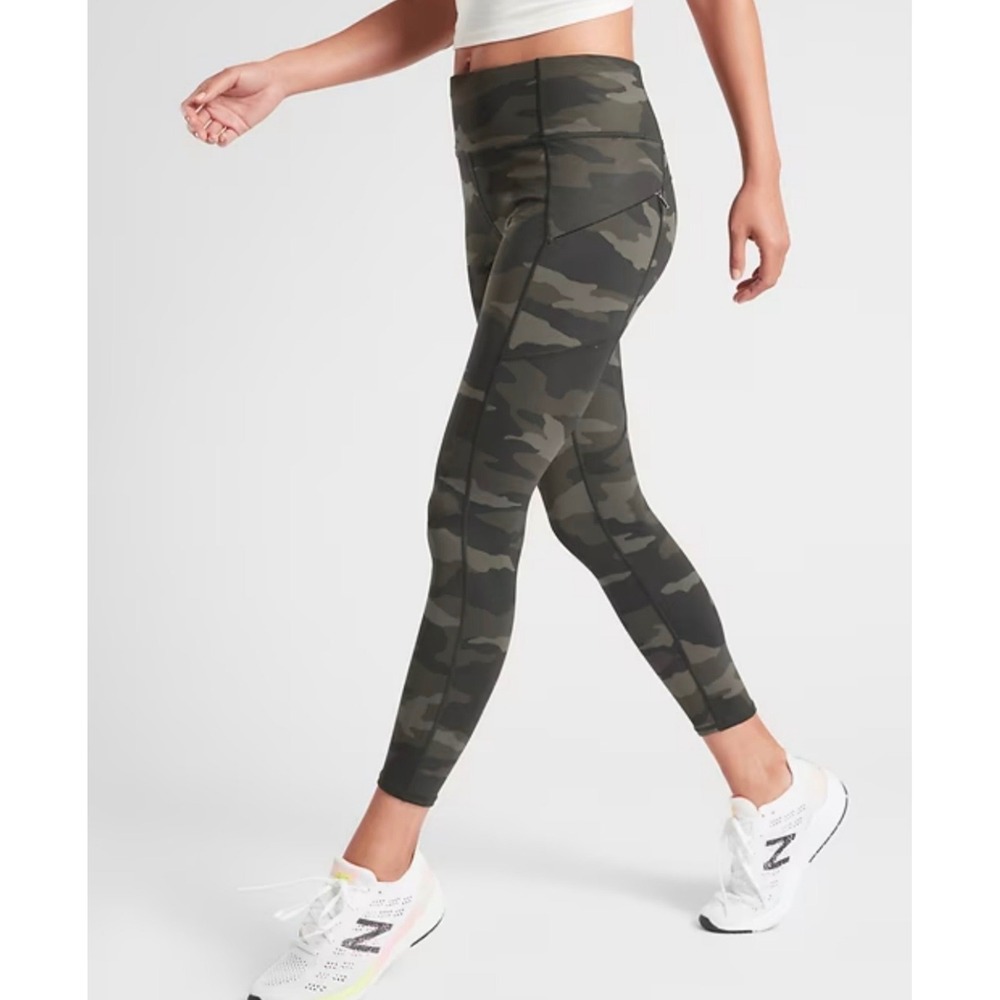 Athleta Camo Contender 7/8‎ Pocket Leggings Women's Size XS Workout Athletic Gym